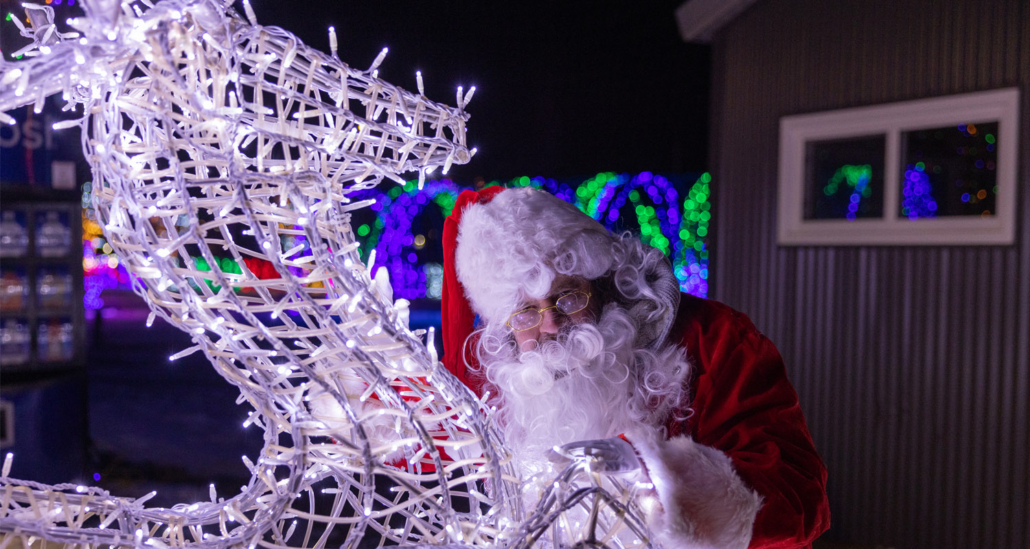 Christmas Drive-Thru Lighting Display | Borealis Lights | St. Albert